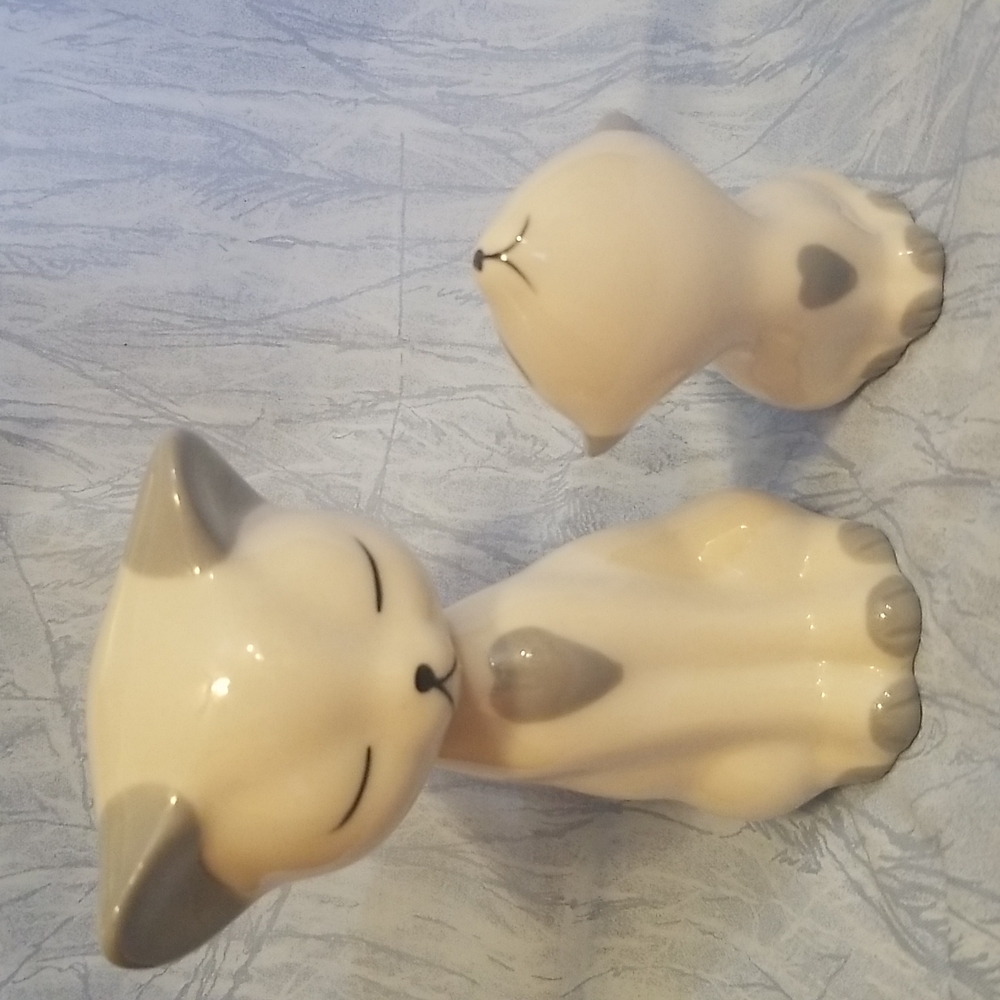 Siamese Momma Cat and Kitten Figurines - Picture 2 of 7